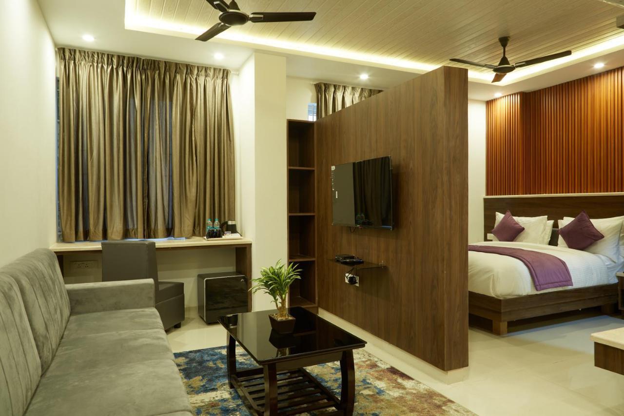 Vovo Premier Hotel Bangalore Exterior photo