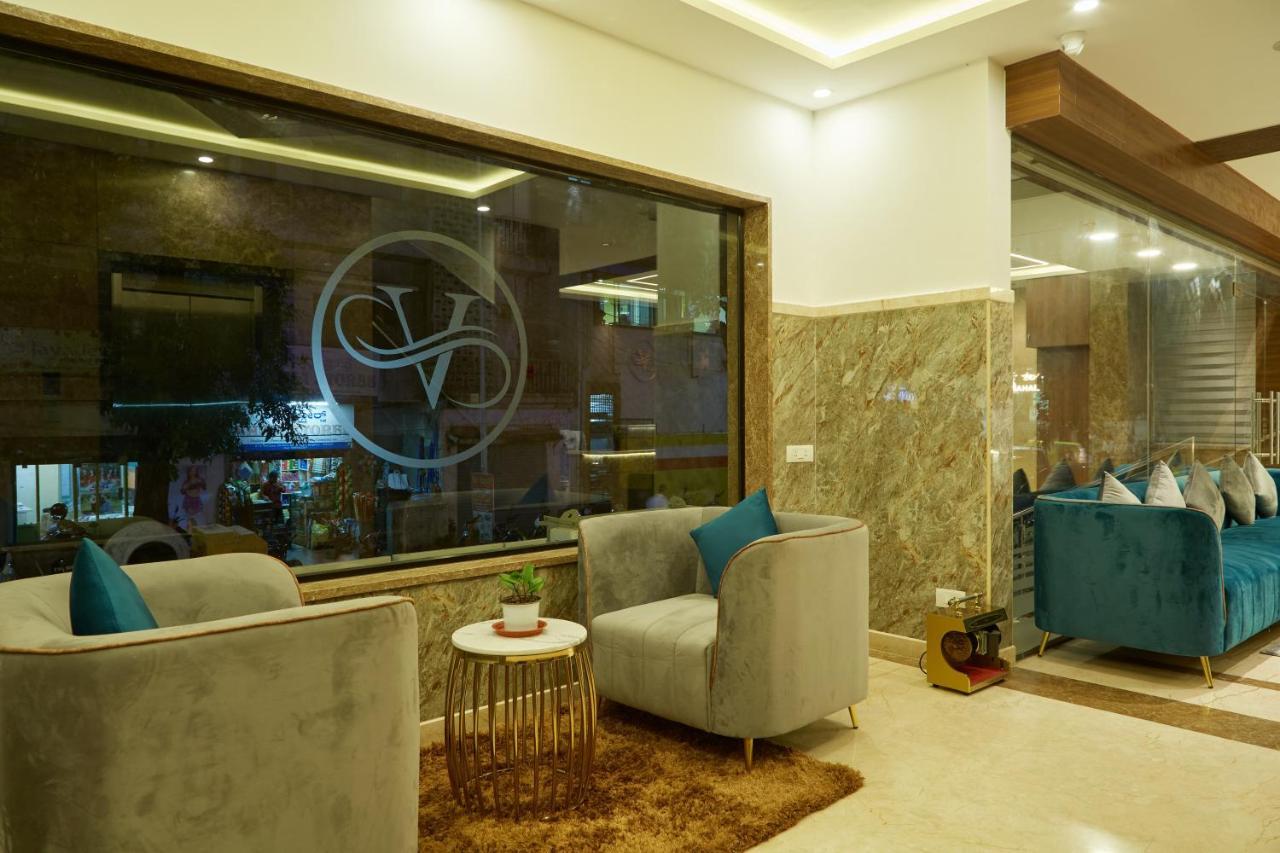 Vovo Premier Hotel Bangalore Exterior photo